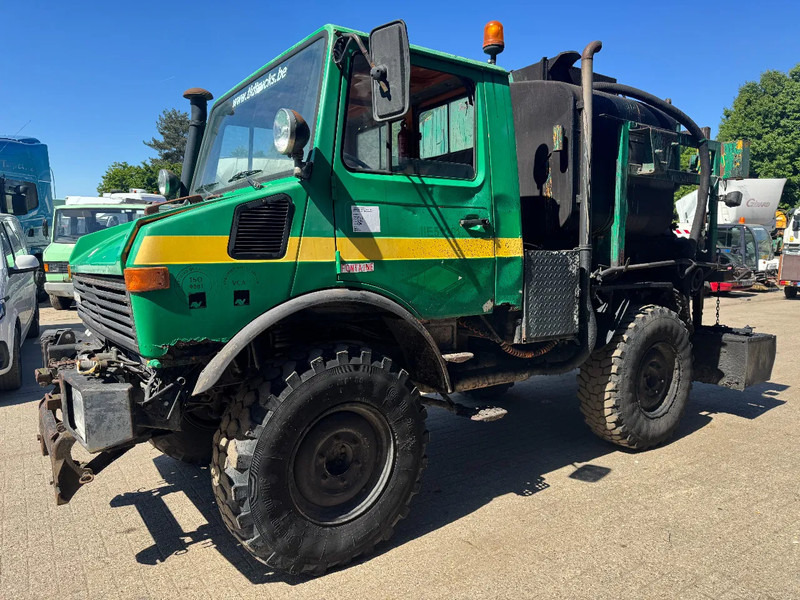 Unimog 424 **BITUMTANK-GOUDRONEUSE** - Camión: foto 1 Unimog 424 **BITUMTANK-GOUDRONEUSE** - Camión: foto 1