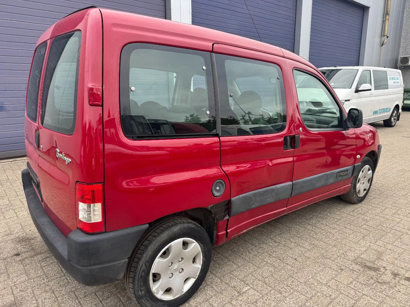 Citroën Berlingo **PETROL-ESSENCE-BENZINE** - Coche: foto 4 Citroën Berlingo **PETROL-ESSENCE-BENZINE** - Coche: foto 4