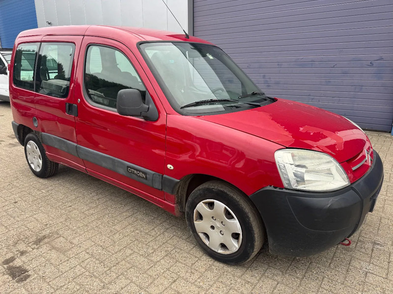 Citroën Berlingo **PETROL-ESSENCE-BENZINE** - Coche: foto 3 Citroën Berlingo **PETROL-ESSENCE-BENZINE** - Coche: foto 3