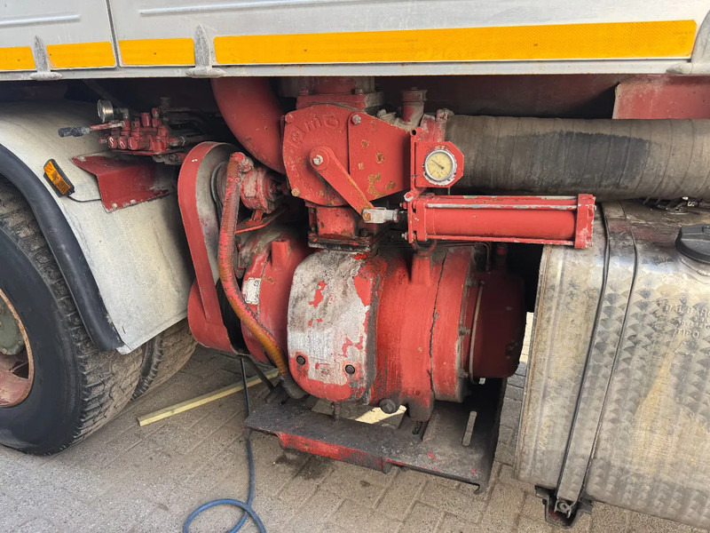 Iveco Turbostar 190.30 **6X2-FULL STEEL-VACUUMTRUCK-VIDANGEUR** - Limpieza de alcantarillado: foto 5 Iveco Turbostar 190.30 **6X2-FULL STEEL-VACUUMTRUCK-VIDANGEUR** - Limpieza de alcantarillado: foto 5