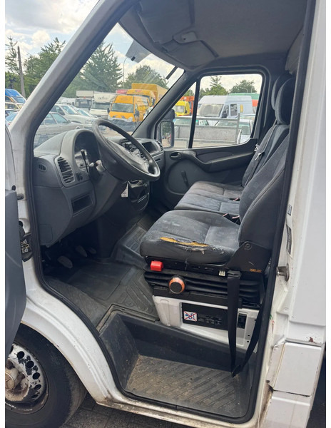 Furgoneta caja cerrada Mercedes-Benz Sprinter 313 **BOX+LIFT**: foto 9