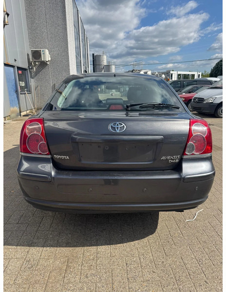 Toyota Avensis **DIESEL-AIRCO** - Sedan: foto 5 Toyota Avensis **DIESEL-AIRCO** - Sedan: foto 5