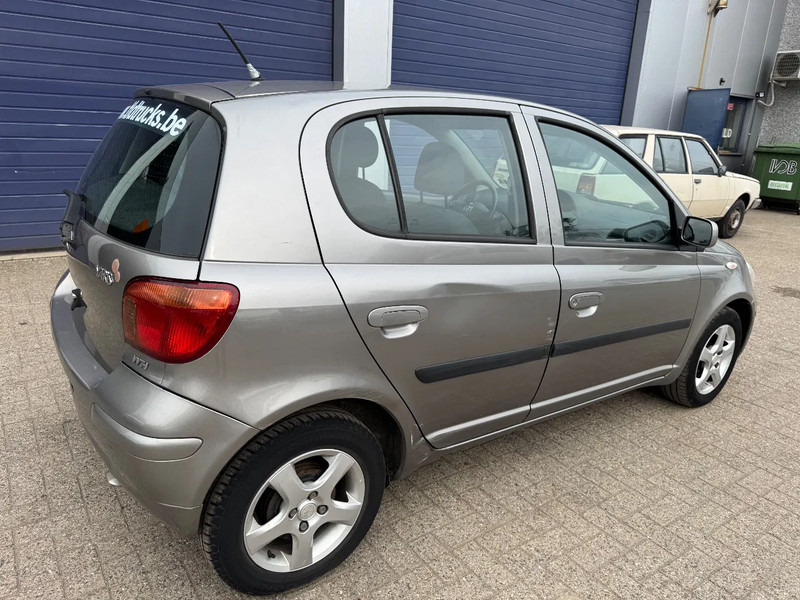 Toyota Yaris **5DOORS-PETROL-BELGIAN CAR-AIRCO** - Hatchback: foto 4 Toyota Yaris **5DOORS-PETROL-BELGIAN CAR-AIRCO** - Hatchback: foto 4