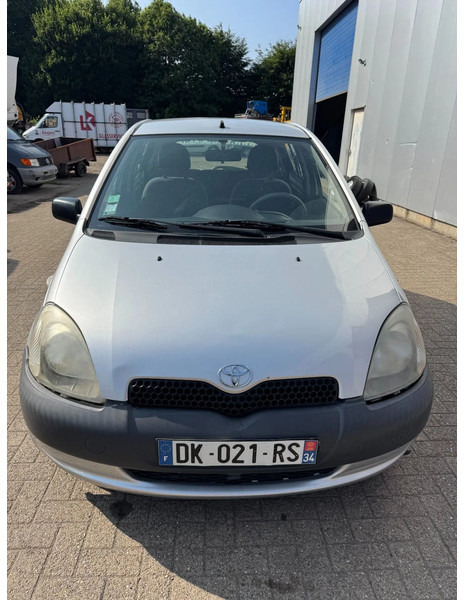 Toyota Yaris **PETROL-AIRCO** - Hatchback: foto 2 Toyota Yaris **PETROL-AIRCO** - Hatchback: foto 2