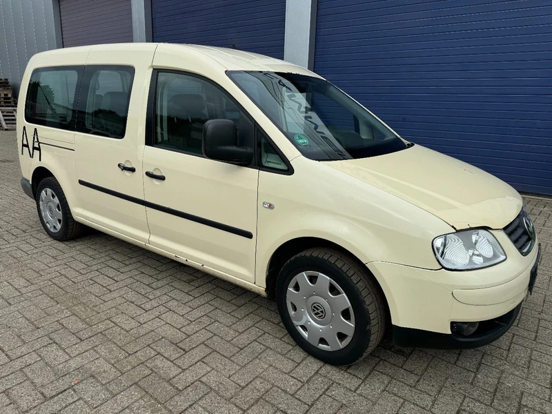 Volkswagen **CADDY MAXI-7SEATS-TAXI** - Furgoneta de pasajeros: foto 3 Volkswagen **CADDY MAXI-7SEATS-TAXI** - Furgoneta de pasajeros: foto 3
