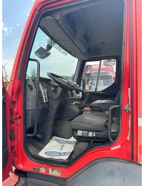 Camión caja cerrada Volvo FL 240 **EURO 4-MANUAL GEARBOX**: foto 14