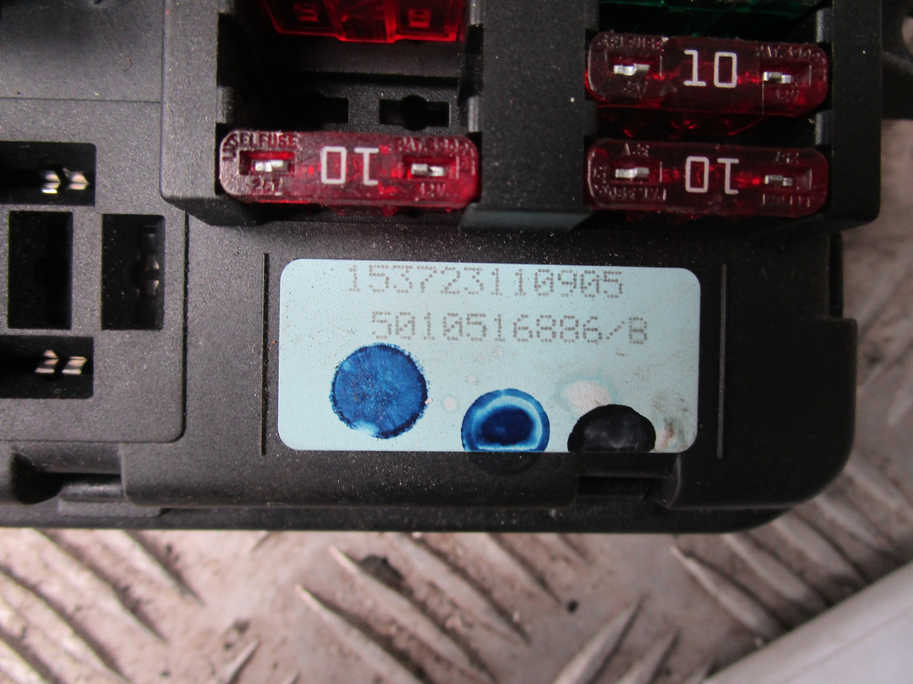 DAF CF 65 FUSEBOARD P/NO 153723110905 - Sistema eléctrico para Camión: foto 2 DAF CF 65 FUSEBOARD P/NO 153723110905 - Sistema eléctrico para Camión: foto 2