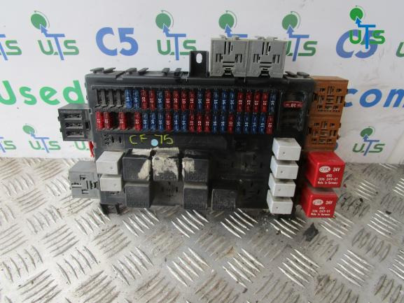 DAF CF 75/85 FUSEBOARD PART NO 1373830/518685003/01 - Sistema eléctrico para Camión: foto 1 DAF CF 75/85 FUSEBOARD PART NO 1373830/518685003/01 - Sistema eléctrico para Camión: foto 1