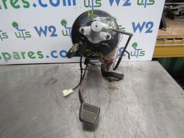 HINO 300 SERIES CLUTCH SERVO COMPLETE P/NO 131030-30030 - Motor y piezas para Camión: foto 1 HINO 300 SERIES CLUTCH SERVO COMPLETE P/NO 131030-30030 - Motor y piezas para Camión: foto 1