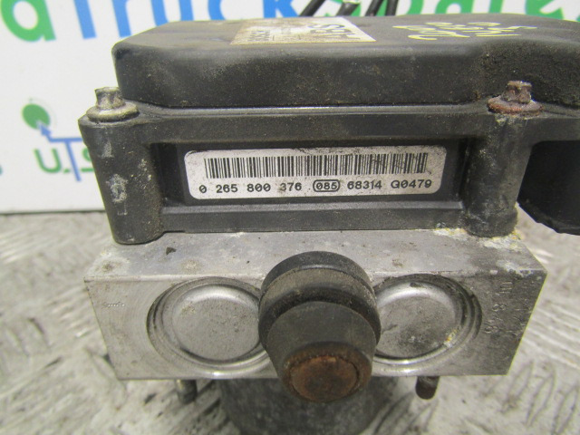 IVECO DAILY 3.0 (FICE 3481C) ABS PUMP/ECU BOSCH P/NO 0265800376 - Piezas de freno para Camión: foto 3 IVECO DAILY 3.0 (FICE 3481C) ABS PUMP/ECU BOSCH P/NO 0265800376 - Piezas de freno para Camión: foto 3