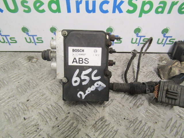IVECO DAILY 3.0 (FICE 3481C) ABS PUMP/ECU BOSCH P/NO 0265800606 IVECO P/NO 504182322 - Piezas de freno para Camión: foto 1 IVECO DAILY 3.0 (FICE 3481C) ABS PUMP/ECU BOSCH P/NO 0265800606 IVECO P/NO 504182322 - Piezas de freno para Camión: foto 1