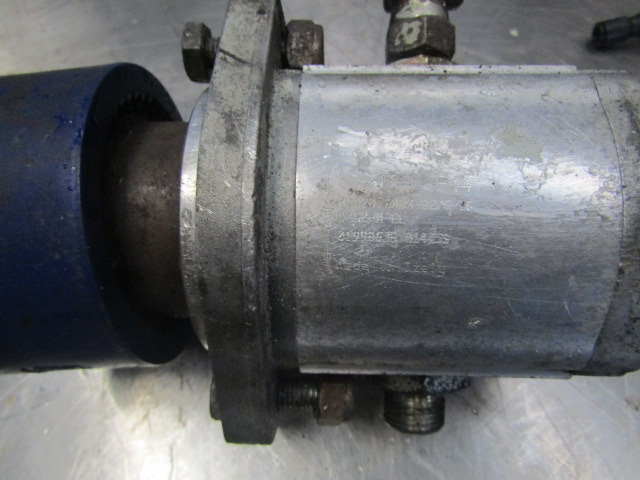 JOHNSTON JETTING PUMP HYDRAULIC DRIVE MOTOR - Motor hidráulico para Vehículo municipal: foto 3 JOHNSTON JETTING PUMP HYDRAULIC DRIVE MOTOR - Motor hidráulico para Vehículo municipal: foto 3