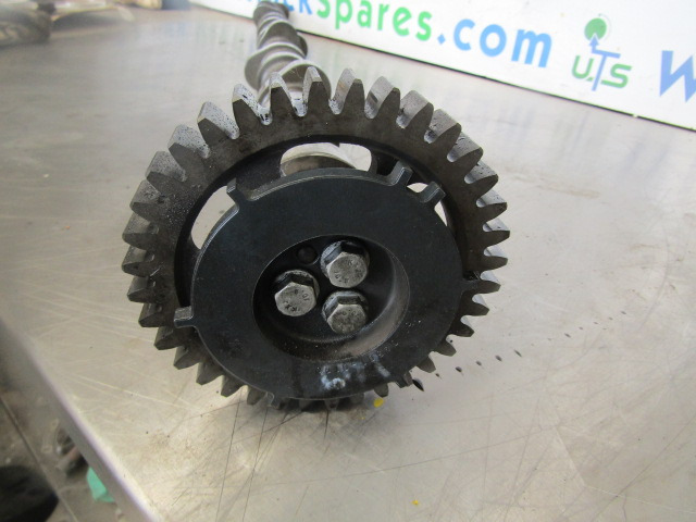 MAN TGS D2066 CAMSHAFT P/NO 51.04401-6404/6049 - Motor y piezas para Camión: foto 2 MAN TGS D2066 CAMSHAFT P/NO 51.04401-6404/6049 - Motor y piezas para Camión: foto 2