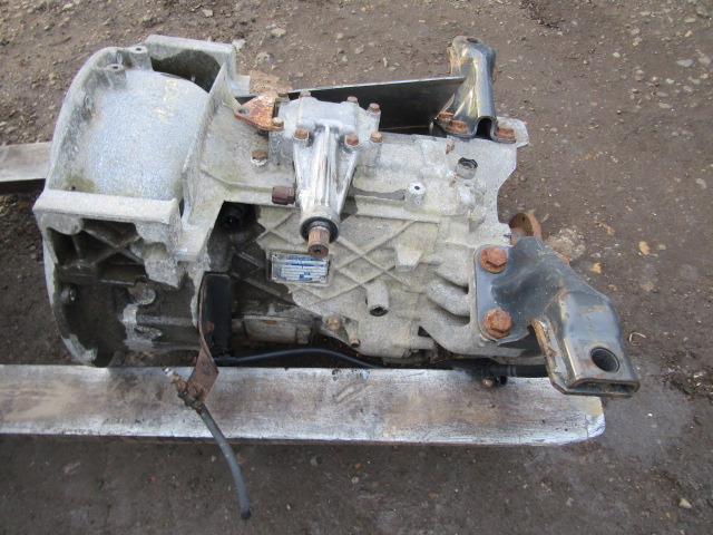 MERCEDES ATEGO 815 ZF S5.42 5 SPEED GEARBOX - Caja de cambios para Camión: foto 2 MERCEDES ATEGO 815 ZF S5.42 5 SPEED GEARBOX - Caja de cambios para Camión: foto 2