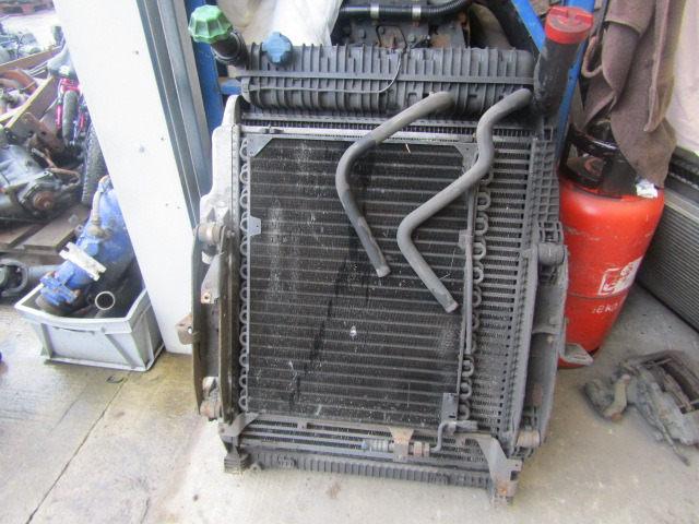 MERCEDES AXOR 1829 OM906 RADIATOR & INTERCOOLER A940 500 0403 / 0401 - Radiador para Camión: foto 3 MERCEDES AXOR 1829 OM906 RADIATOR & INTERCOOLER A940 500 0403 / 0401 - Radiador para Camión: foto 3