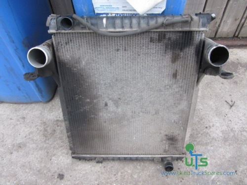MITSUBISHI CANTER 7.5T RADIATOR - Radiador para Camión: foto 1 MITSUBISHI CANTER 7.5T RADIATOR - Radiador para Camión: foto 1