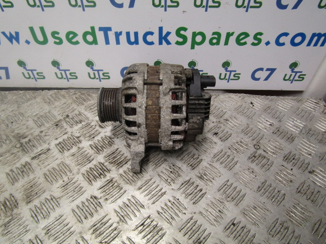 MITSUBISHI FUSO 75C BOSCH ALTERNATOR P/NO MK667724 - Sistema eléctrico para Camión: foto 1 MITSUBISHI FUSO 75C BOSCH ALTERNATOR P/NO MK667724 - Sistema eléctrico para Camión: foto 1