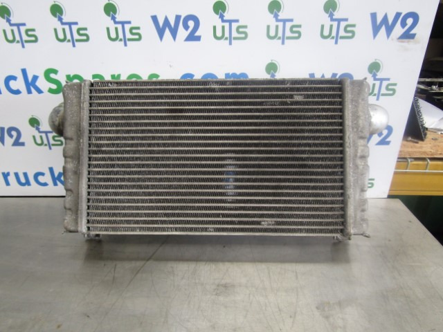 MITSUBISHI FUSO INTERCOOLER 418480 - Motor y piezas para Camión: foto 1 MITSUBISHI FUSO INTERCOOLER 418480 - Motor y piezas para Camión: foto 1