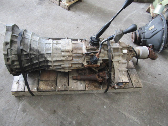 NISSAN D22 2.5 DIESEL 4X4 5 SPEED GEARBOX - Caja de cambios para Camión: foto 2 NISSAN D22 2.5 DIESEL 4X4 5 SPEED GEARBOX - Caja de cambios para Camión: foto 2