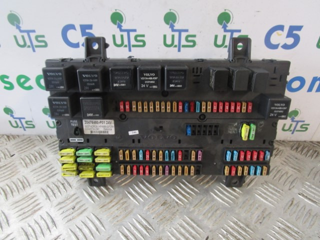 VOLVO FM12 FUSEBOARD 20476480-P01 - Sistema eléctrico para Camión: foto 1 VOLVO FM12 FUSEBOARD 20476480-P01 - Sistema eléctrico para Camión: foto 1