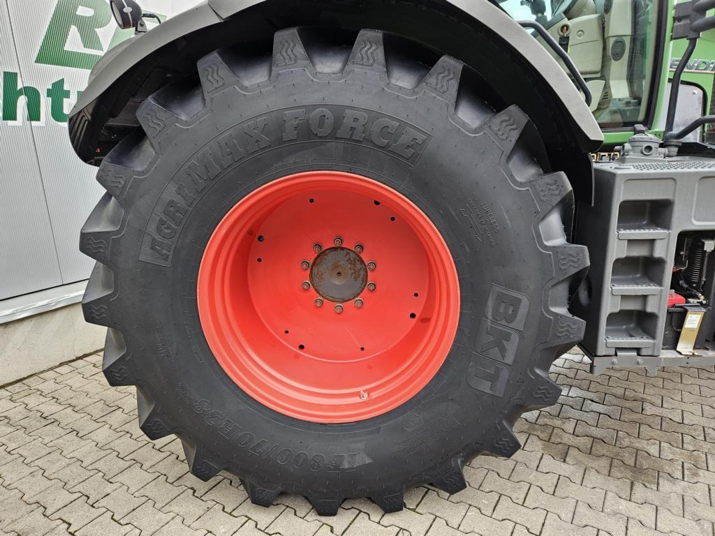 Fendt 824 Vario ProfiPlus - Tractor: foto 5 Fendt 824 Vario ProfiPlus - Tractor: foto 5