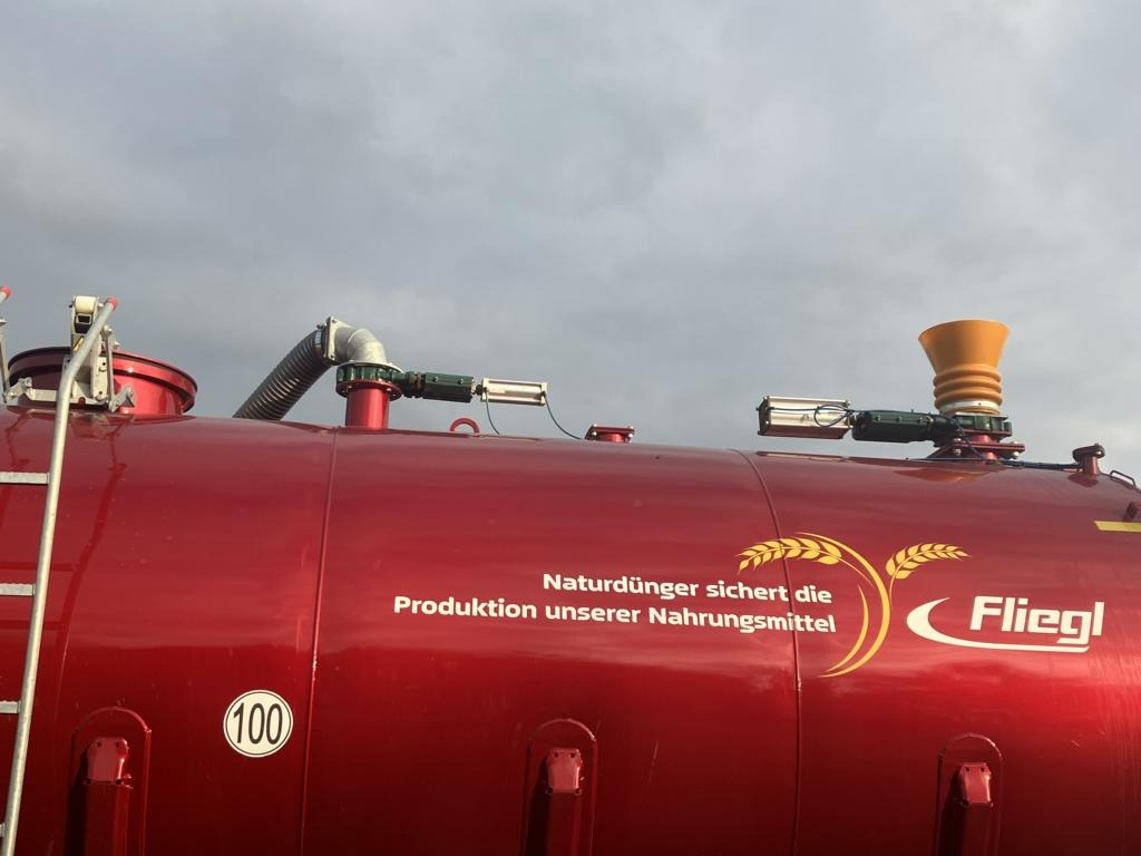 Fliegl STF 27500 TRUCK-LINE - Maquinaria para fertilización: foto 3 Fliegl STF 27500 TRUCK-LINE - Maquinaria para fertilización: foto 3
