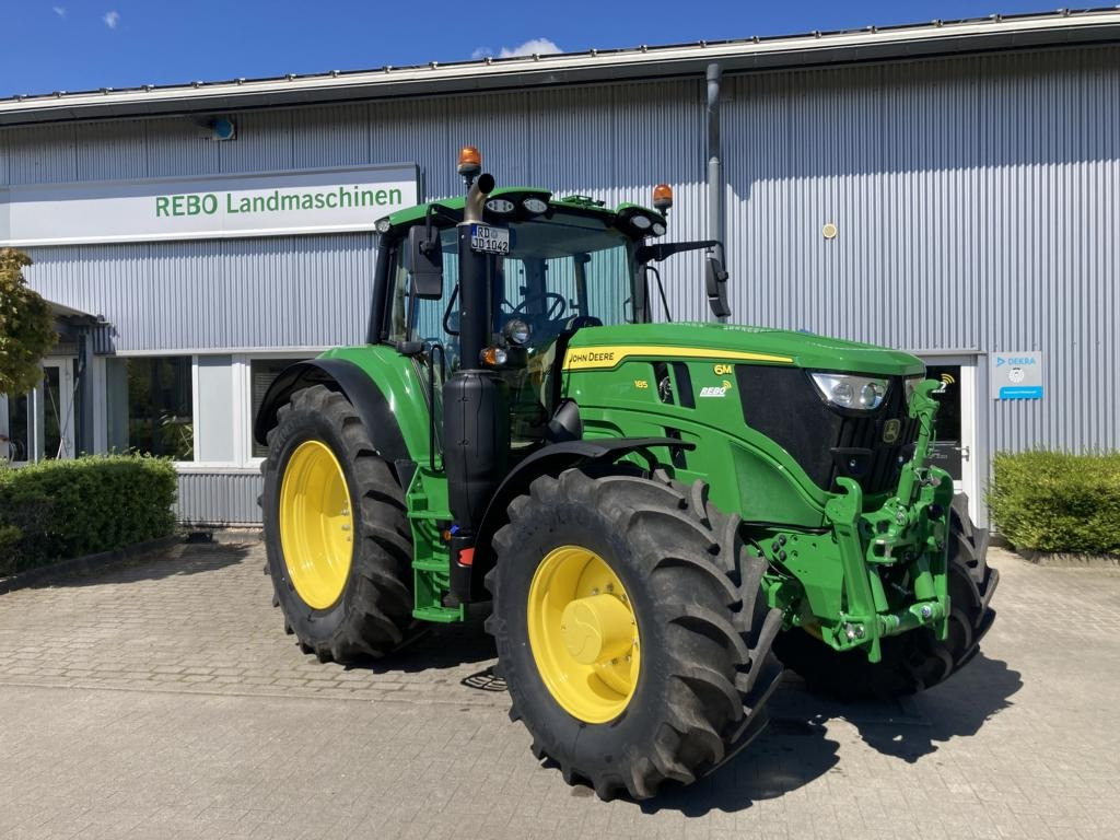 John Deere 6M185 - Tractor: foto 1 John Deere 6M185 - Tractor: foto 1