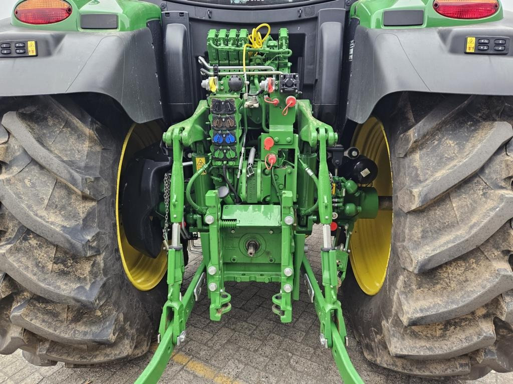 Tractor nuevo John Deere 6R155: foto 23