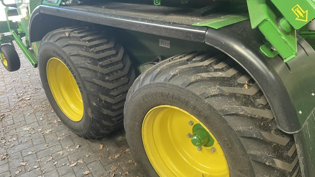 John Deere FESTKAMMER-KOMBIPRESSE C441R - Maquinaria de henificación: foto 2 John Deere FESTKAMMER-KOMBIPRESSE C441R - Maquinaria de henificación: foto 2