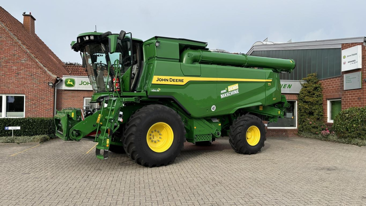 John Deere MÄHDRESCHER T5700 MY25 - Cosechadora de granos: foto 1 John Deere MÄHDRESCHER T5700 MY25 - Cosechadora de granos: foto 1