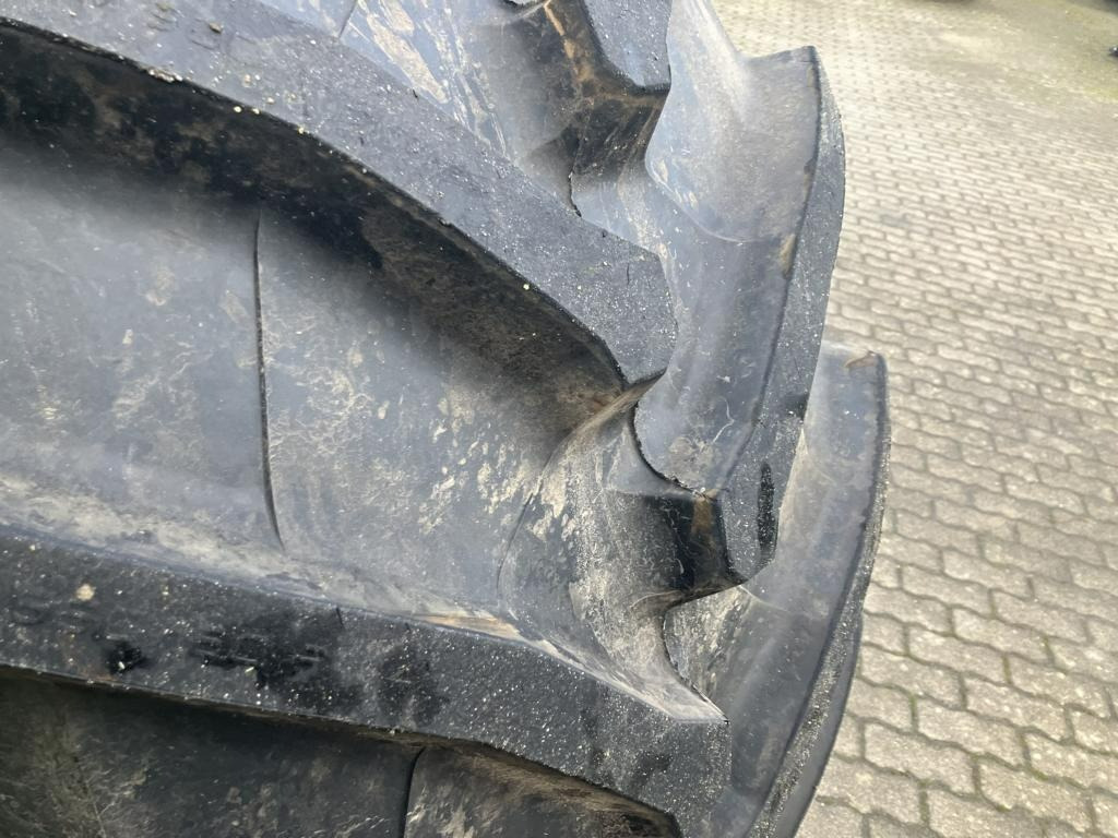 John Deere TRAKTOR 8R340 - Tractor: foto 2 John Deere TRAKTOR 8R340 - Tractor: foto 2