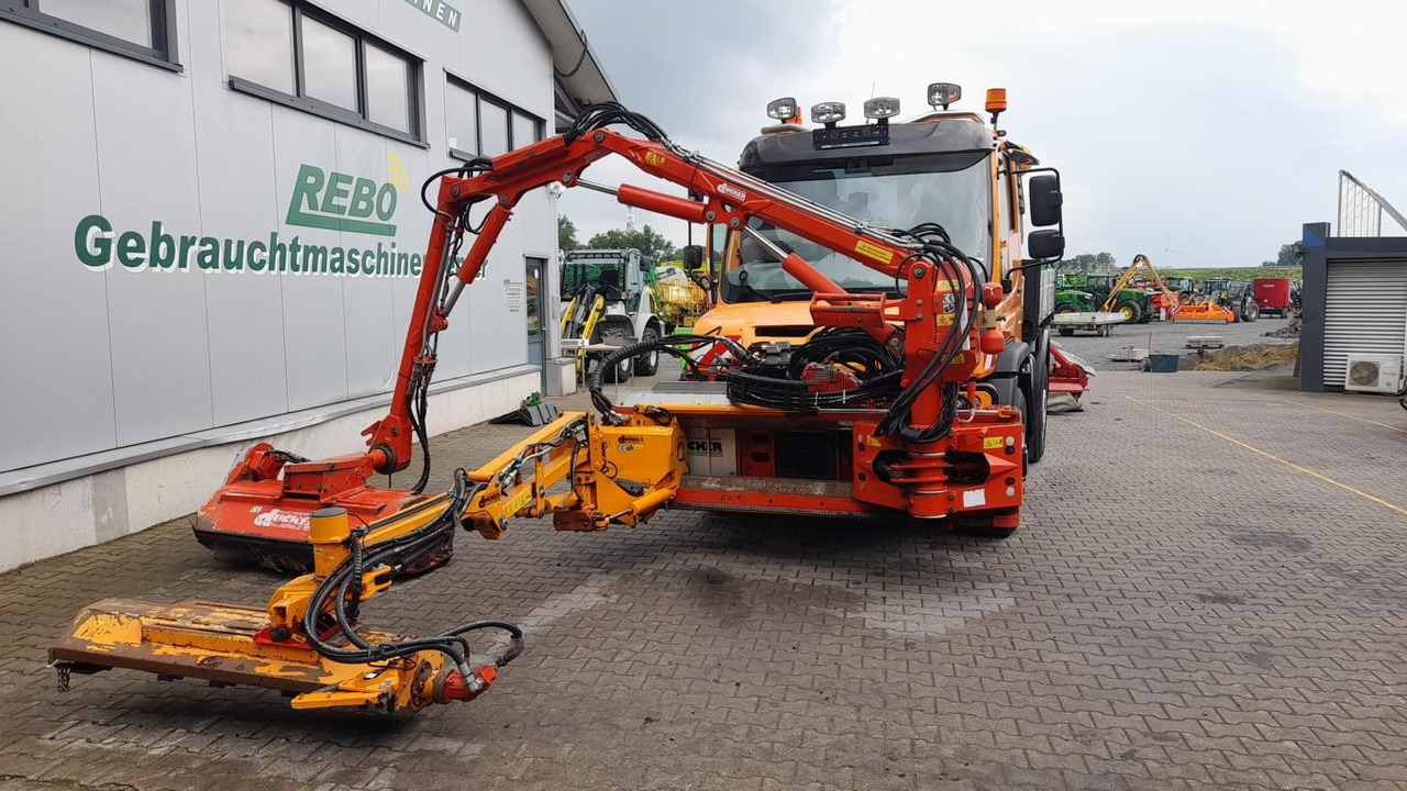 Mercedes-Benz UNIMOG U 527 - Vehículo municipal: foto 3 Mercedes-Benz UNIMOG U 527 - Vehículo municipal: foto 3