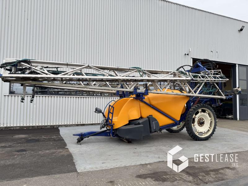 CARUELLE HIRONDELLE - Pulverizador arrastrado: foto 1 CARUELLE HIRONDELLE - Pulverizador arrastrado: foto 1