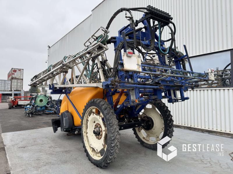 CARUELLE HIRONDELLE - Pulverizador arrastrado: foto 2 CARUELLE HIRONDELLE - Pulverizador arrastrado: foto 2