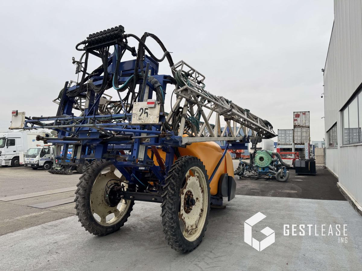 CARUELLE HIRONDELLE - Pulverizador arrastrado: foto 3 CARUELLE HIRONDELLE - Pulverizador arrastrado: foto 3