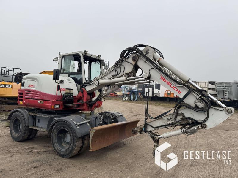 Takeuchi TB295W - Excavadora de ruedas: foto 4 Takeuchi TB295W - Excavadora de ruedas: foto 4