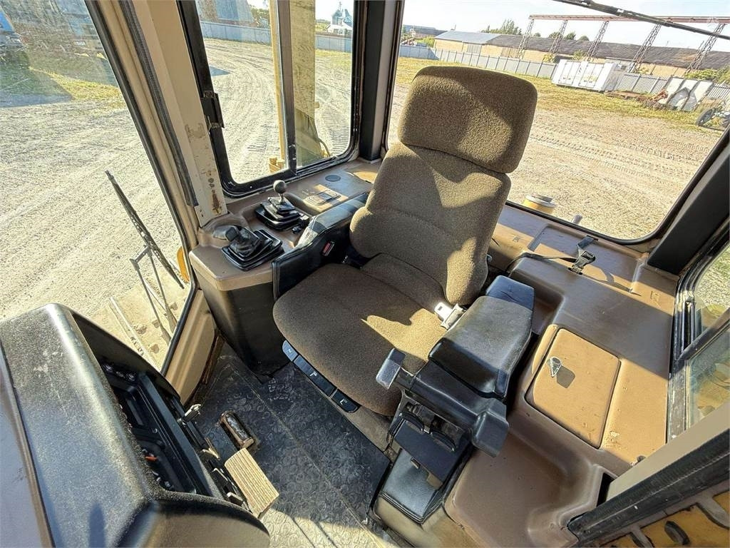 Bulldozer CAT D6M LGP: foto 7