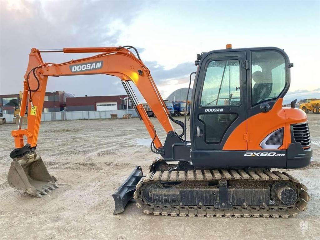 Doosan DX 60 C - Miniexcavadora: foto 2 Doosan DX 60 C - Miniexcavadora: foto 2