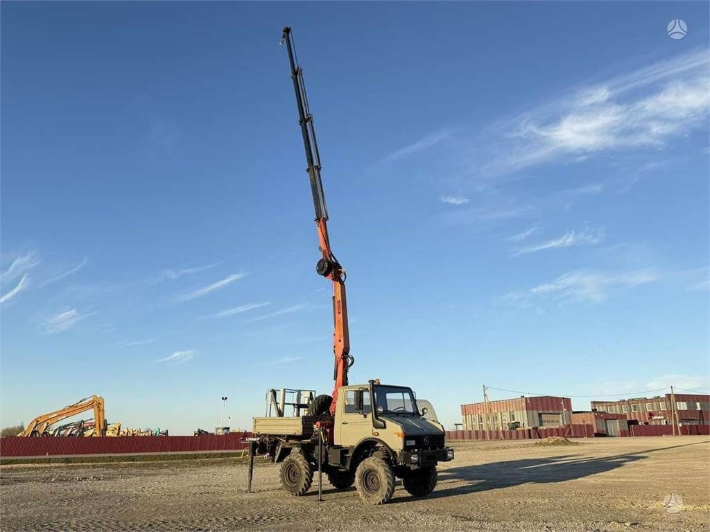 Mercedes-Benz Unimog Palfinger PK 12000 18 m 6.8 t Radio - Camión volquete: foto 4 Mercedes-Benz Unimog Palfinger PK 12000 18 m 6.8 t Radio - Camión volquete: foto 4