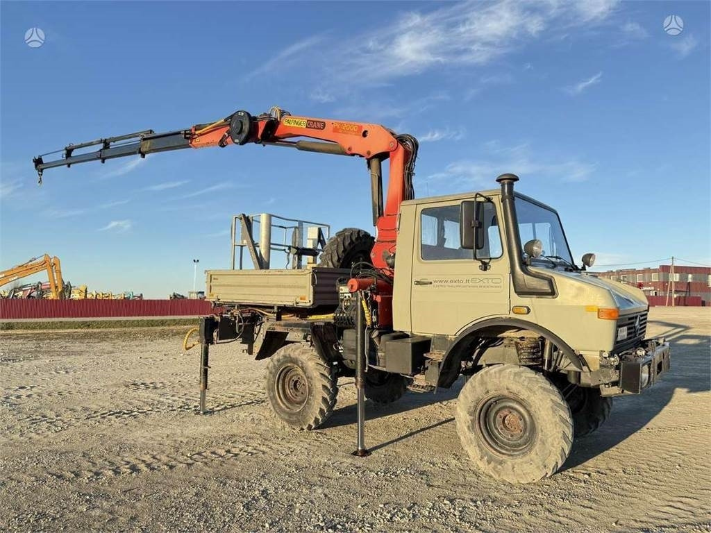 Mercedes-Benz Unimog Palfinger PK 12000 18 m 6.8 t Radio - Camión grúa: foto 3 Mercedes-Benz Unimog Palfinger PK 12000 18 m 6.8 t Radio - Camión grúa: foto 3