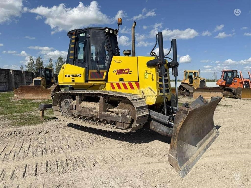 New Holland D150C Ripper - Bulldozer: foto 3 New Holland D150C Ripper - Bulldozer: foto 3