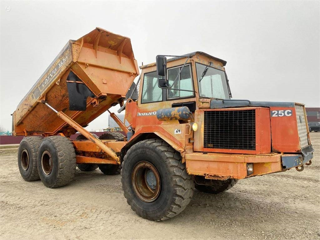 Volvo A25C , Nr.1 - Dúmper articulado: foto 1 Volvo A25C , Nr.1 - Dúmper articulado: foto 1