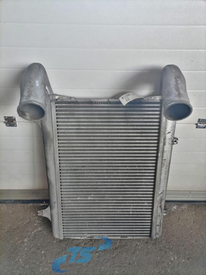 DAF Intercooler radiator 1691394 - Intercooler para Camión: foto 2 DAF Intercooler radiator 1691394 - Intercooler para Camión: foto 2