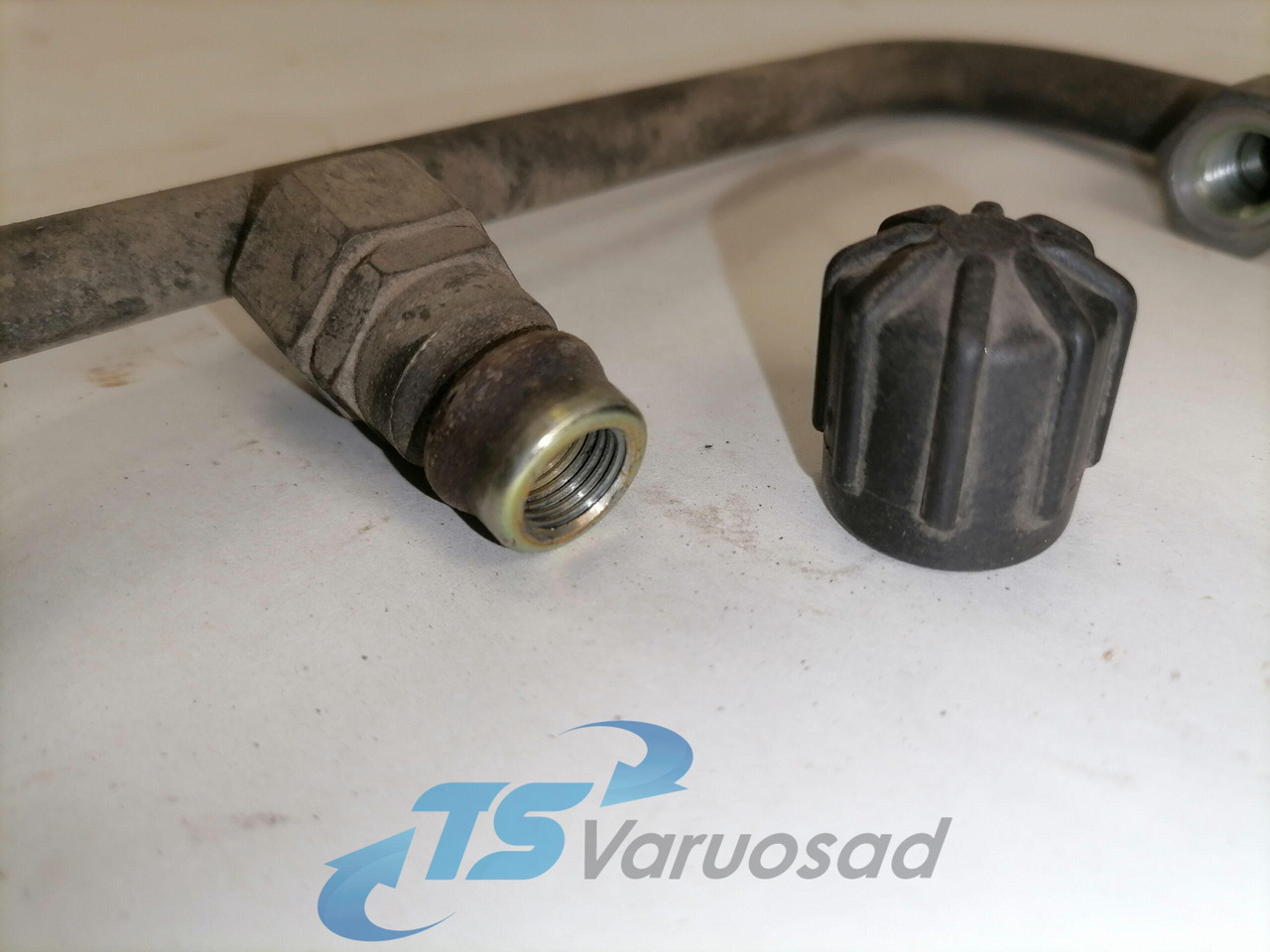 MAN A/C pipe 81619750101 - Calefacción/ Ventilación para Camión: foto 3 MAN A/C pipe 81619750101 - Calefacción/ Ventilación para Camión: foto 3