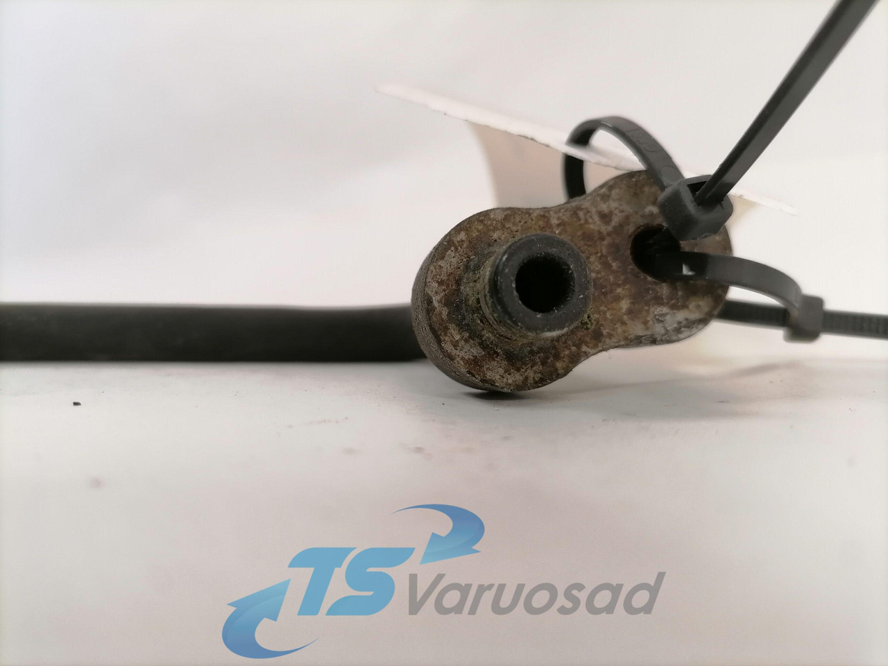 MAN A/C pipe 81619750242 - Calefacción/ Ventilación para Camión: foto 2 MAN A/C pipe 81619750242 - Calefacción/ Ventilación para Camión: foto 2