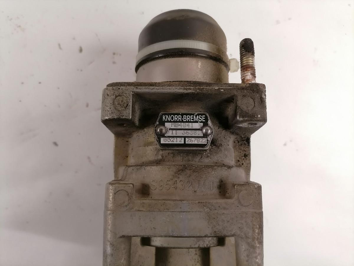 MAN Brake pressure control II36301 - Válvula de freno para Camión: foto 5 MAN Brake pressure control II36301 - Válvula de freno para Camión: foto 5