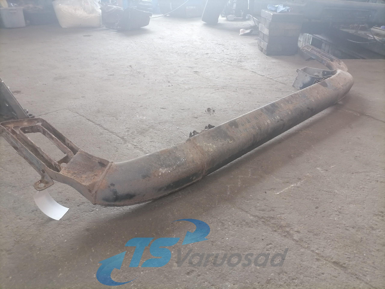 MAN Bumper 81416505013 - Parachoques para Camión: foto 2 MAN Bumper 81416505013 - Parachoques para Camión: foto 2