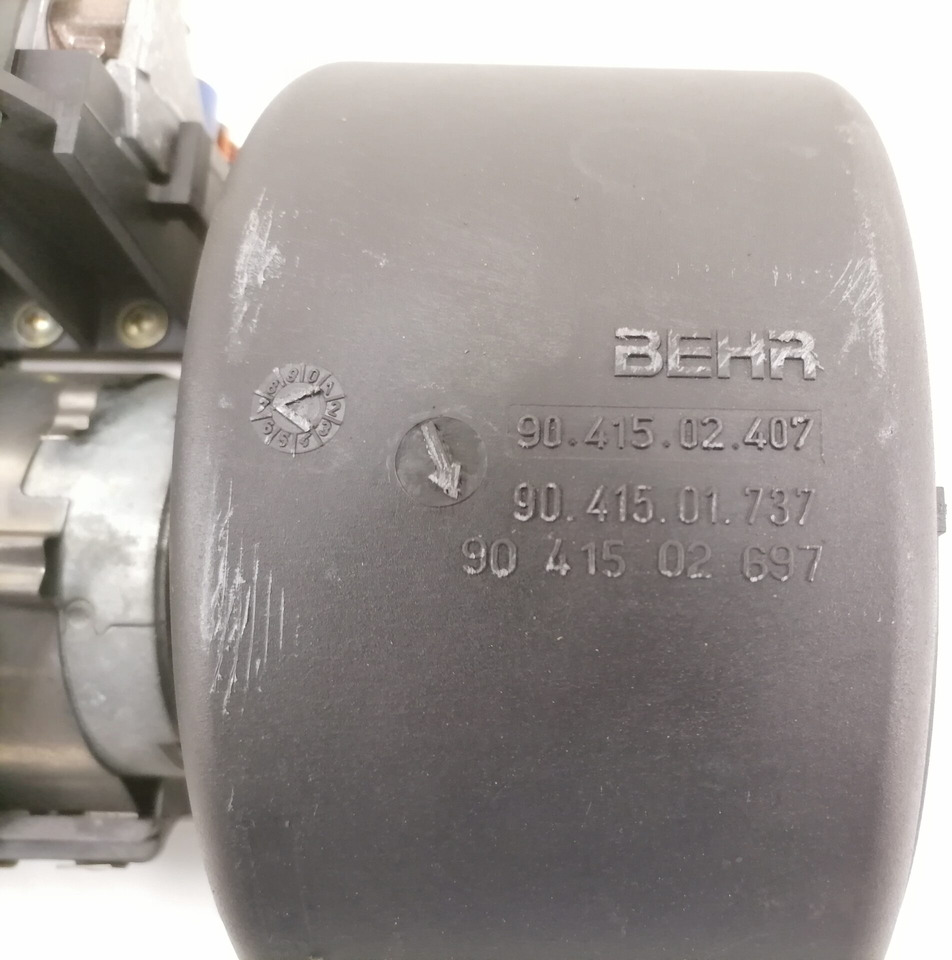 MAN Cab fan 81619306089 - Calefacción/ Ventilación para Camión: foto 2 MAN Cab fan 81619306089 - Calefacción/ Ventilación para Camión: foto 2