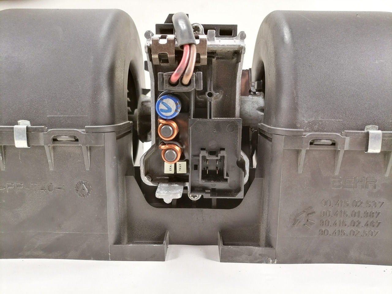 MAN Cab fan 81619306089 - Calefacción/ Ventilación para Camión: foto 5 MAN Cab fan 81619306089 - Calefacción/ Ventilación para Camión: foto 5