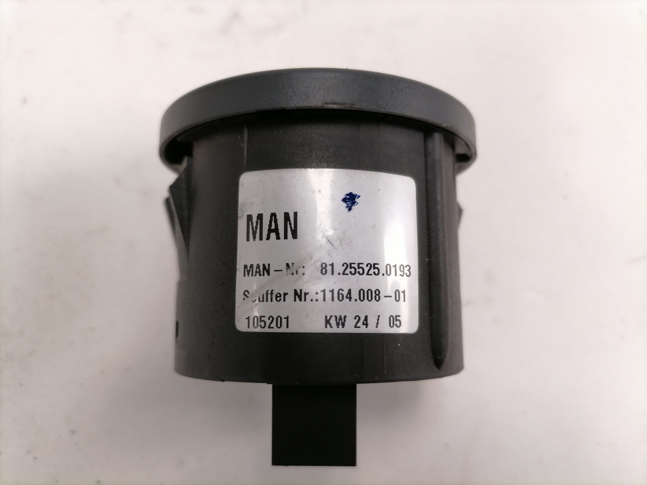 MAN Lüliti, esituled 81255250193 - Cabina para Camión: foto 2 MAN Lüliti, esituled 81255250193 - Cabina para Camión: foto 2